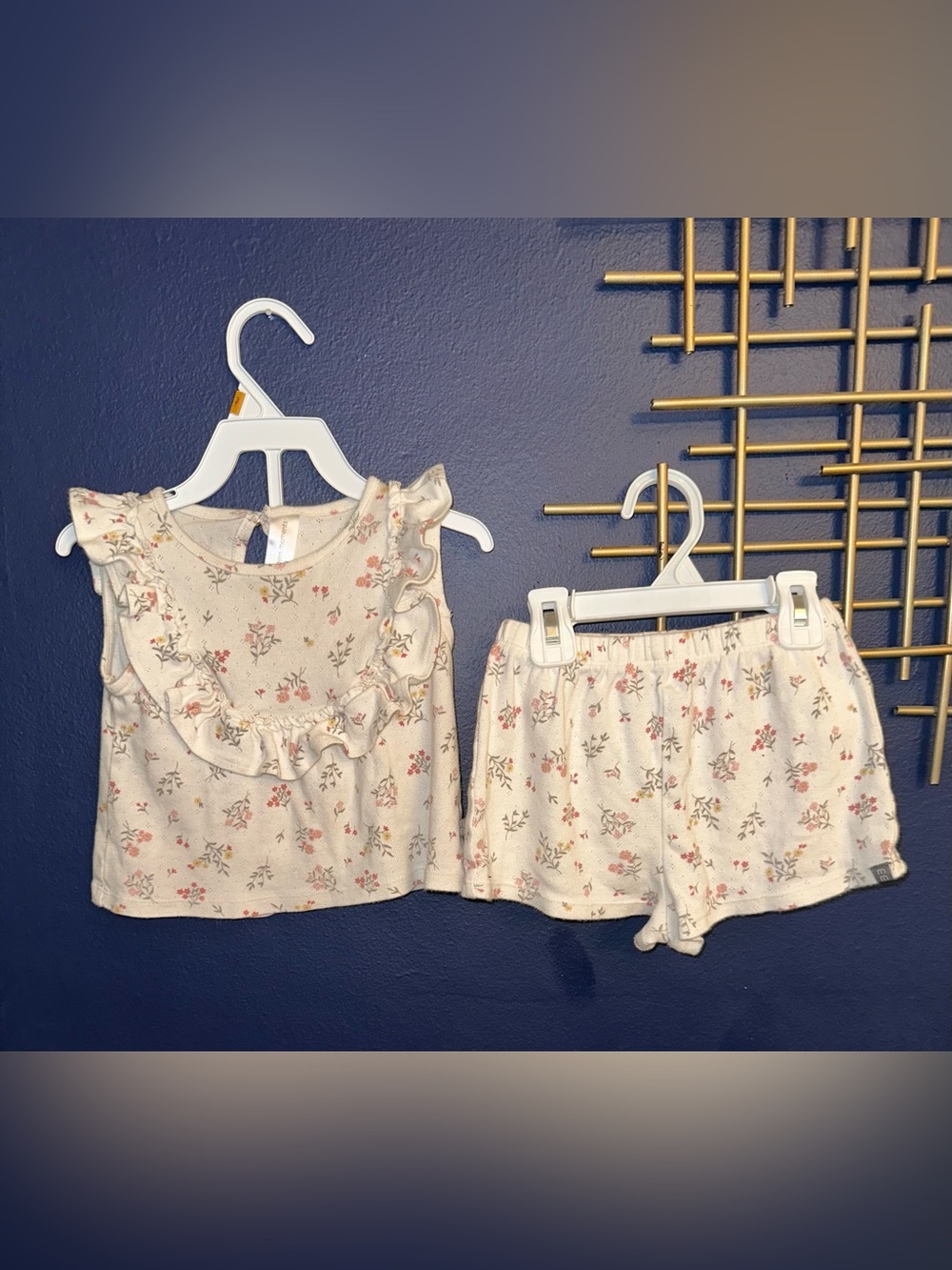 Kids modern moments shorts Set size 4t
